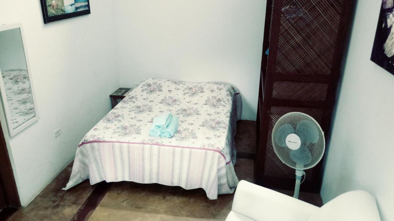 Lindas Suites A Uma Quadra Da Praia E Centro Ubatuba Exterior foto
